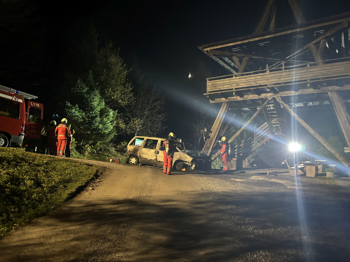 Glück gehabt: Der Aussichtsturm ist unbeschädigt. 
